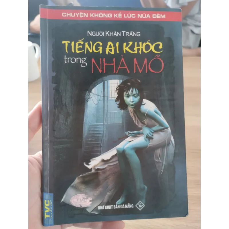 cuốn tiểu thuyết kinh dị Việt Nam "Tiếng ai khóc trong nhà mồ"  1032093