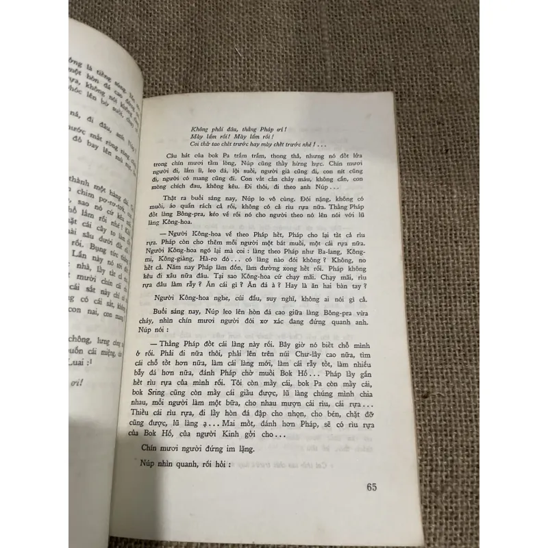 Đất nước đứng lên -Nguyên Ngọc xuất bản 1973 797168