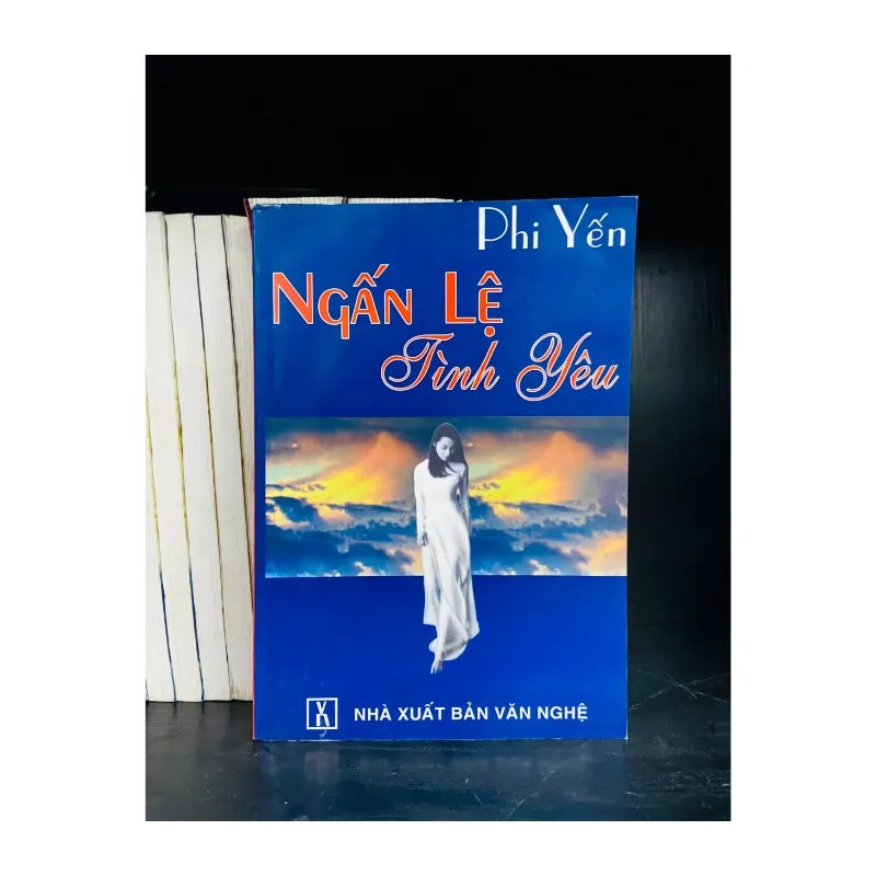 Ngấn lệ Tình yêu - Phi Yến 984762