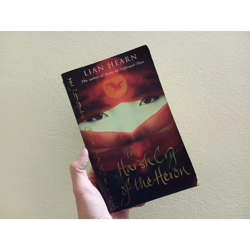 The harsh cry of the heron sách Tiếng Anh english book  790120