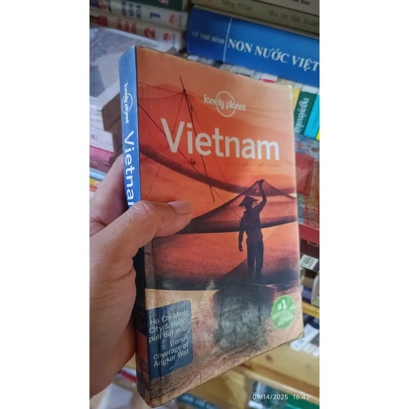 Vietnam Travel a book for tourists 558198