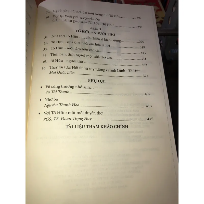 Tố Hữu ngọn cờ đầu vẻ vang thơ ca cách mạng - PGS.TS. Đoàn Trọng Huy 937312