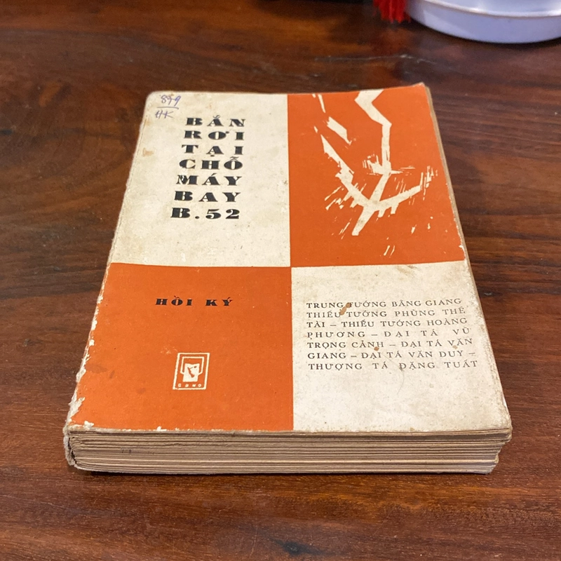 BẮN RƠI TẠI CHỖ MÁY BAY B.52, HỒI KÝ (XB 1977) 504565