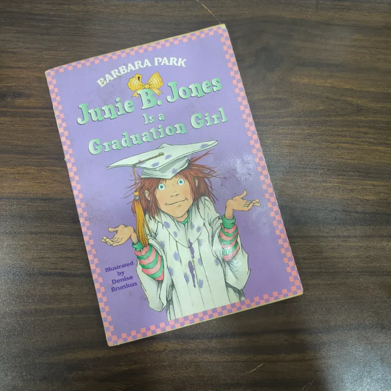 Junie B. Jones is a Graduation Girl - Barbara Park 1035469