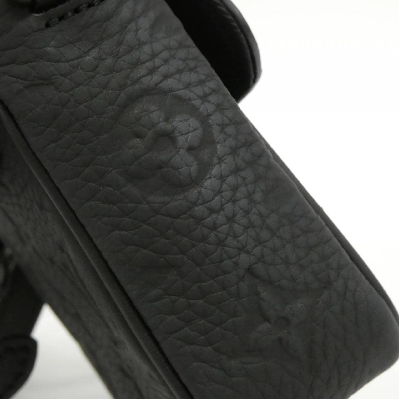 Túi xách vai Louis Vuitton Trianon Monogram Pico S Lock M83148 610796