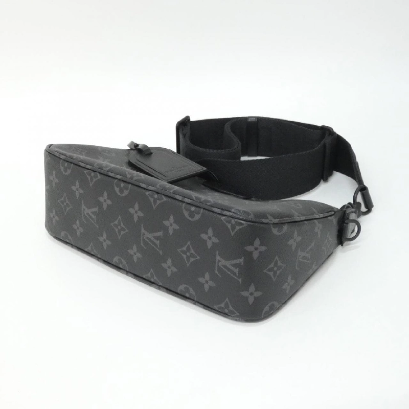 Túi xách Louis Vuitton Monogram Eclipse Pochette Accessoires XL M11741 - Hàng hiệu Chính hãng 767100