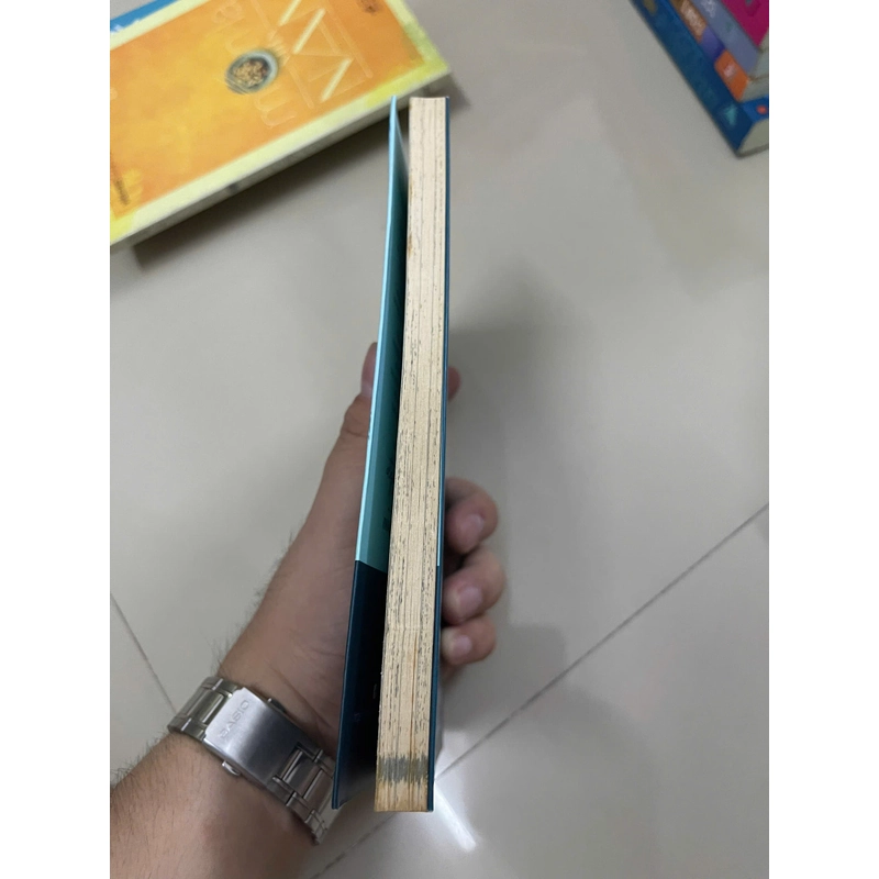 (Phiên chợ sách cũ)Những vết thương thanh xuân, Nhi Thiên, mới 80%, 2018 (Hoi) 35258