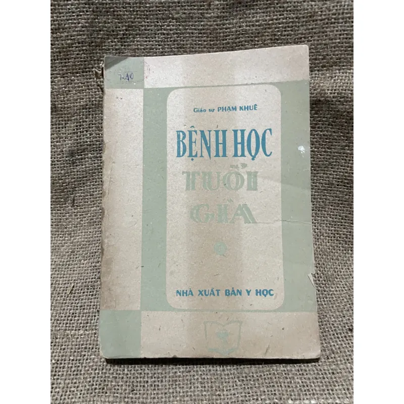 Bệnh học tuổi già 1- Gs Phạm KHuê- 300 trang  933029