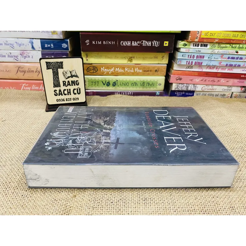 CÂY THẬP TỰ VEN ĐƯỜNG 694488