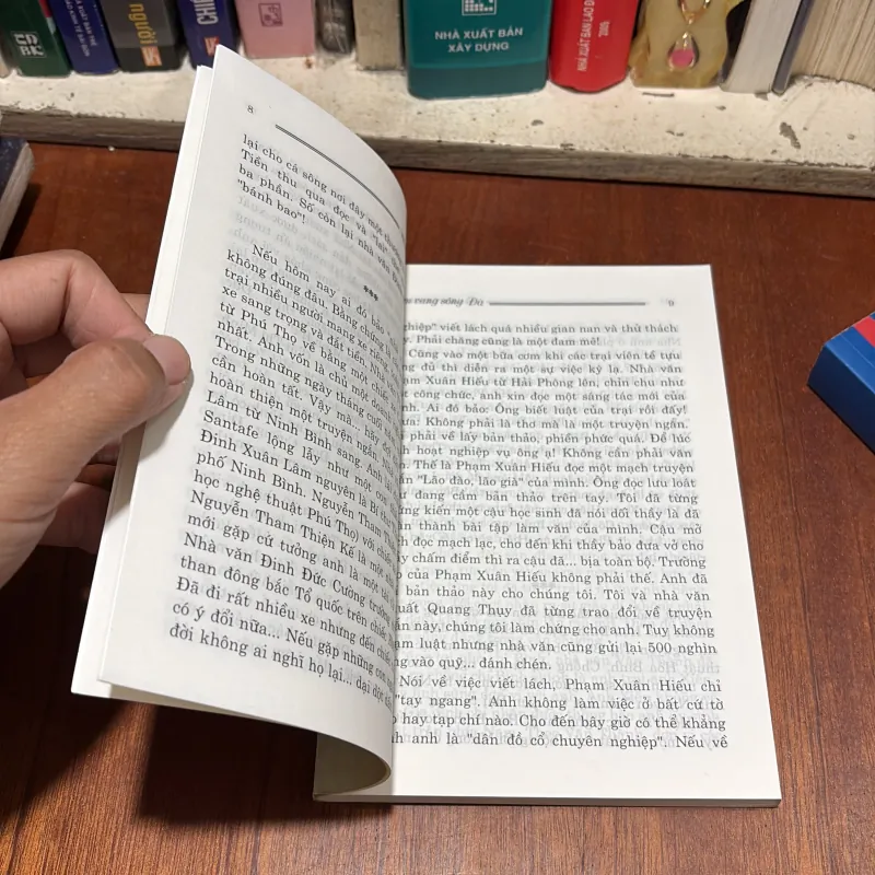 II Bút Ký: Chuyện Chữ Chuyện Nghĩa - Hà Nguyên Huyến - 2017 786243