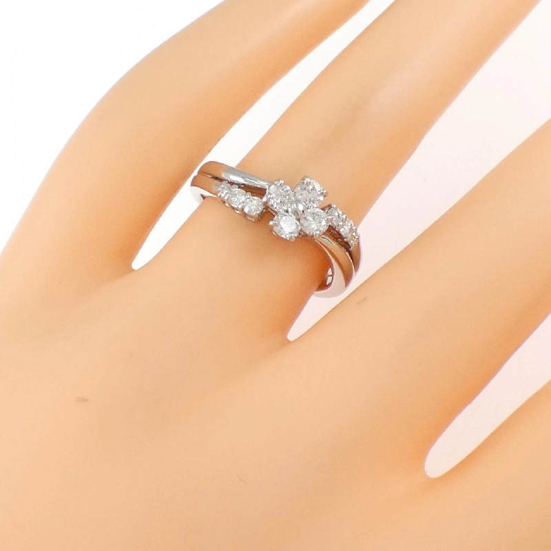 Nhẫn kim cương hoa PT900 0.50CT 667418