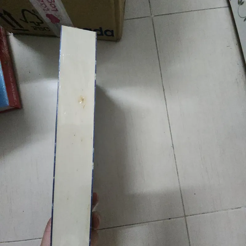 Sách Lao động biển cả của Victor Hugo 717395