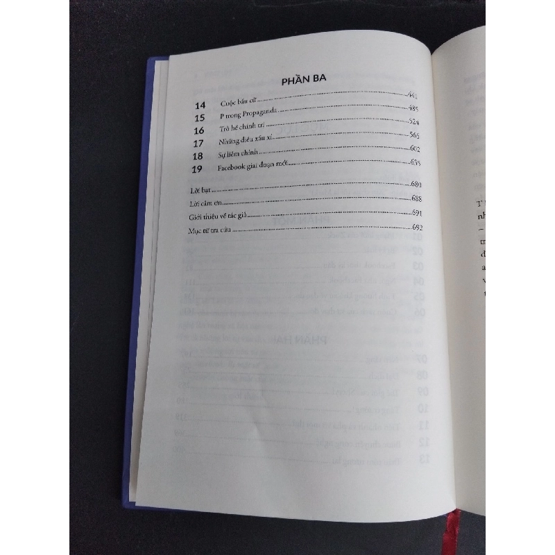 Facebook bí mật về quốc gia lớn nhất thế giới (bìa cứng) mới 90% bẩn nhẹ 2021 HCM1001 Steven Levy KỸ NĂNG 366901