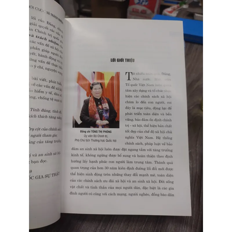 Sách: Thời cuộc và trách nhiệm - TG: TS Bùi Sỹ Lợi (A3) 744958