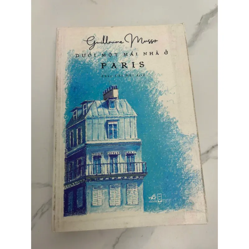 Dưới Một Mái Nhà Ở Paris (Sous le même ciel) - Guillaume Musso 607900
