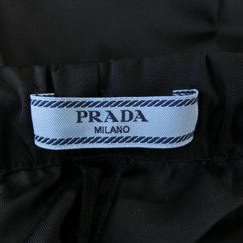 Quần Prada PRADA logo tam giác RE-NYLON 22H844 S211 1WQ8 647181
