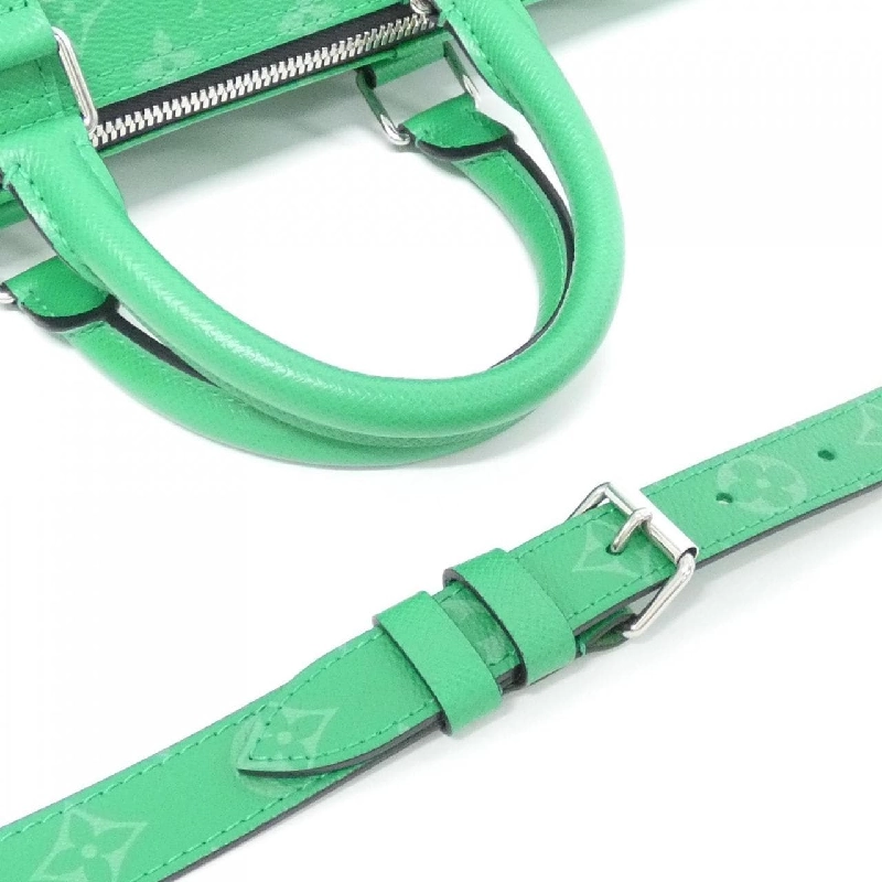 Túi Boston Louis Vuitton Taiga Lama Keepall Bandoulière 45cm M31046 614863