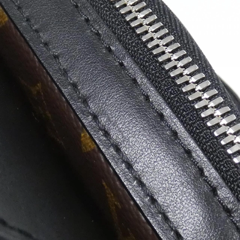 Túi đeo chéo Louis Vuitton Monogram Macassar Avenue M46327 610858