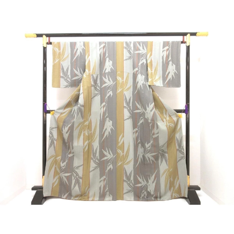 Áo nhỏ kích thước L - Hàng hiệu Authentic 877781