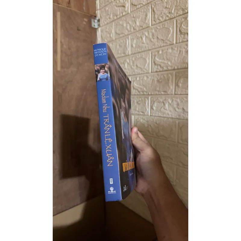 Sách bà rồng _ Lệ Xuân _ Th1 719900