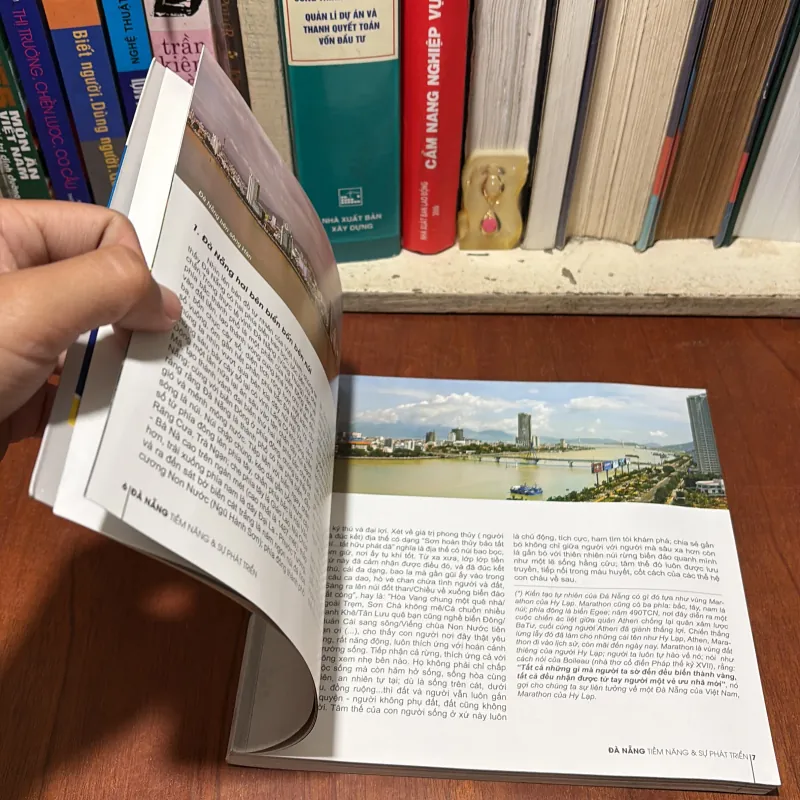 [Sách In Màu] - II Tựa Sách: Đà Nẵng _ Tiềm Năng Và Sự Phát Triển - 2013 798048
