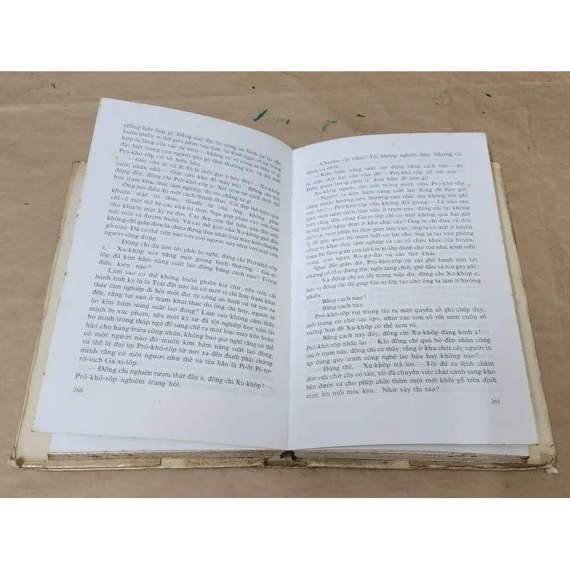 CÂU CHUYỆN VỀ ANH LÀ THẾ - nhà văn Nga Vil Lipatov 713099