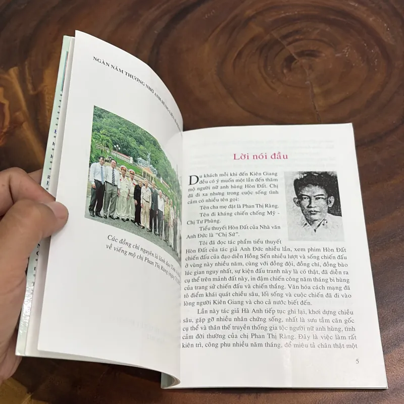 II Sách Lịch Sử: Truyền Thống Phan Thị Ràng, Người Con Gái Hòn Đất - 2012 1000935