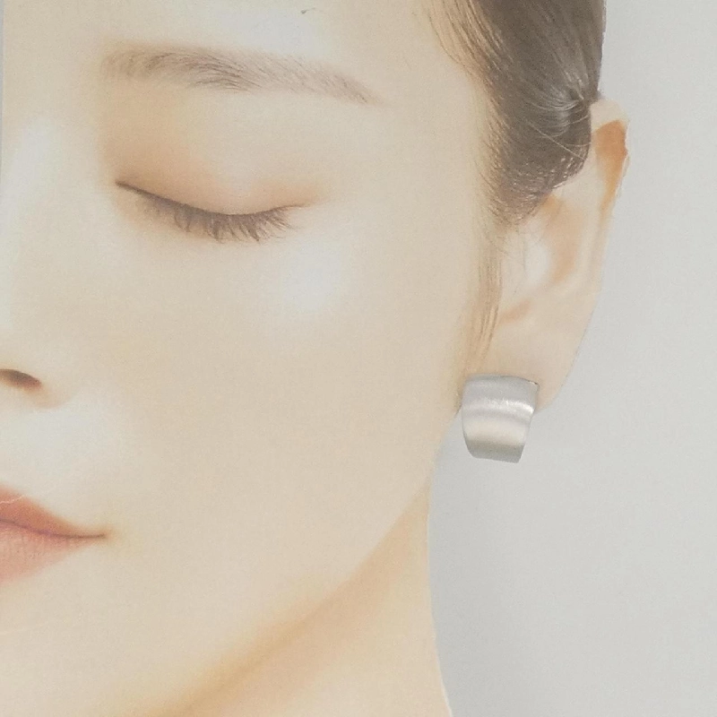 Bông tai UnoAere 750WG 665605