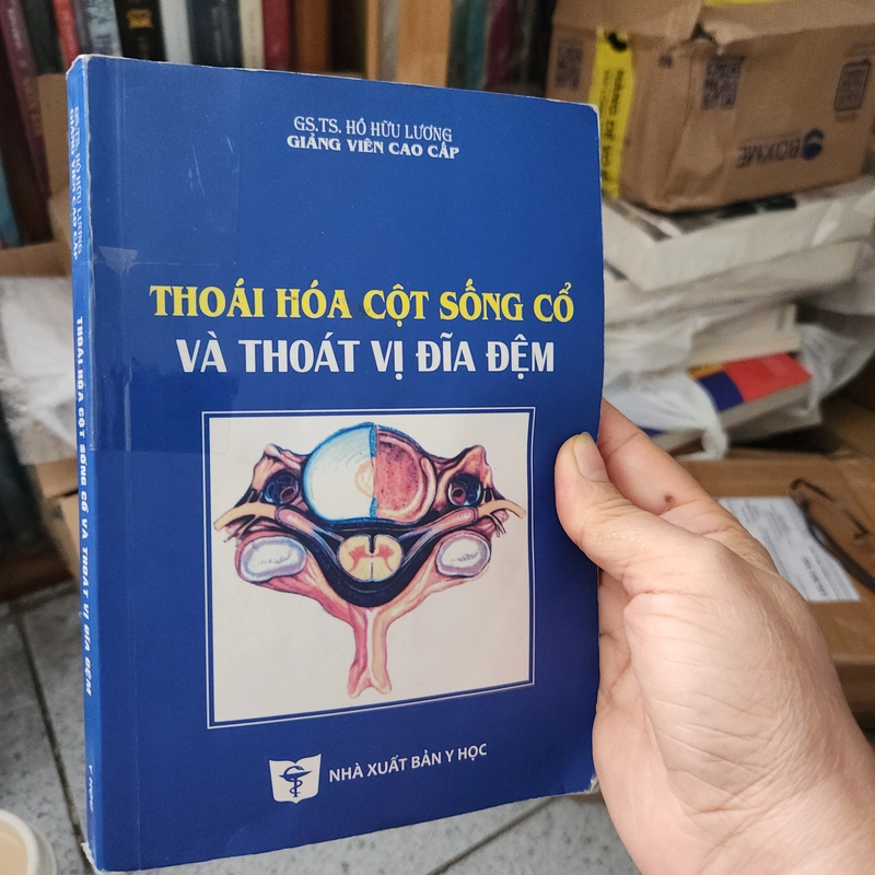 Thoái hóa cột sống cổ và thoát vị đĩa đệm 518538