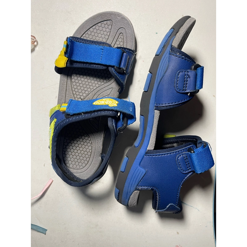 Combo Giày Sandal và Bata Bitis cho bé trai size 33 (7-9 tuổi ) 390972