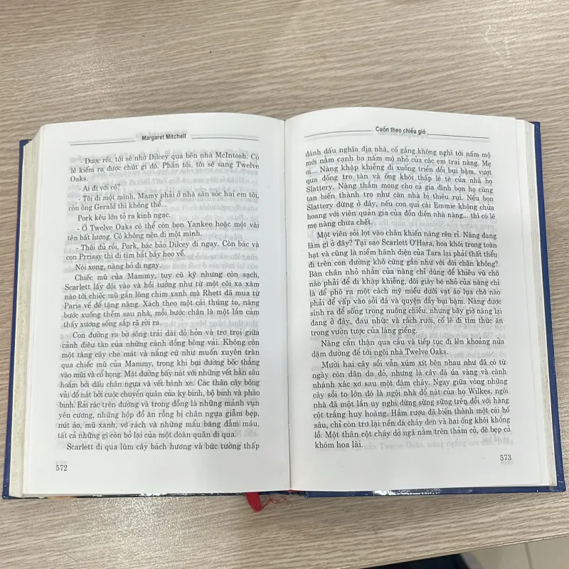 Cuốn theo chiều gió (Bìa cứng) 977205