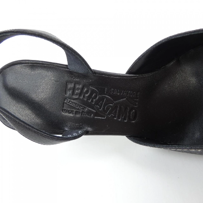 Giày cao gót SALVATORE FERRAGAMO 658101