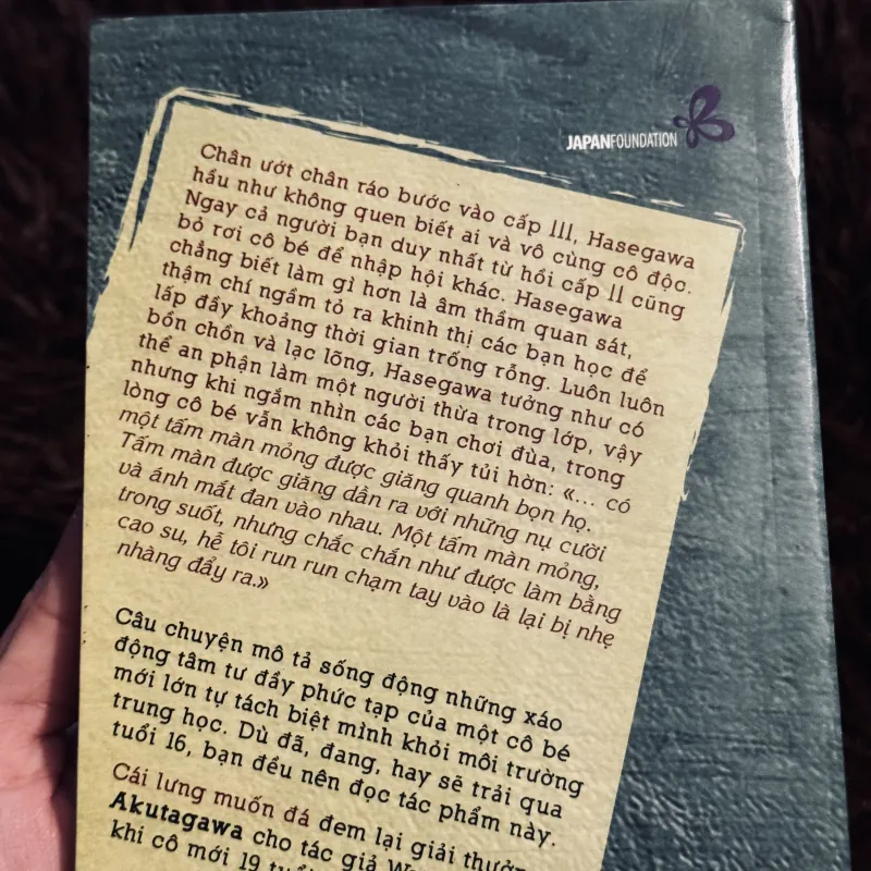 Cái lưng muốn đá 755435