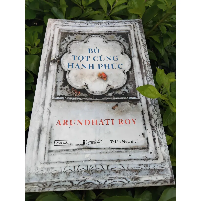 Bộ tột cùng hạnh phúc tiểu thuyết của Arundhati Roy 997359