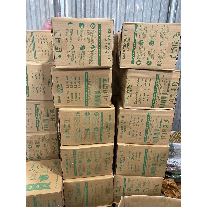 KHẨU TRANG Y TẾ KF94 VINA MASK

 22073