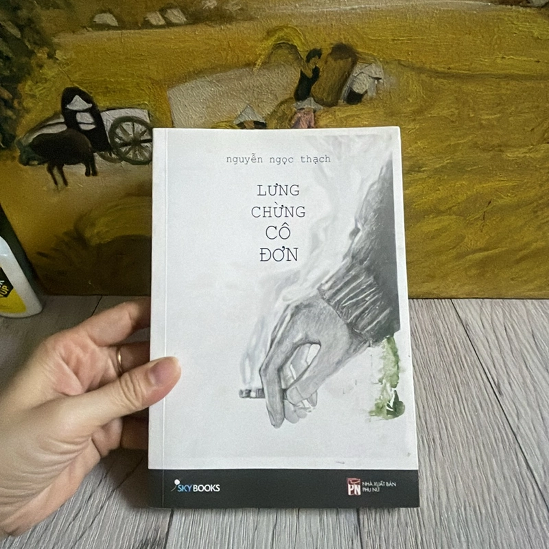 Lưng chừng cô đơn 325095