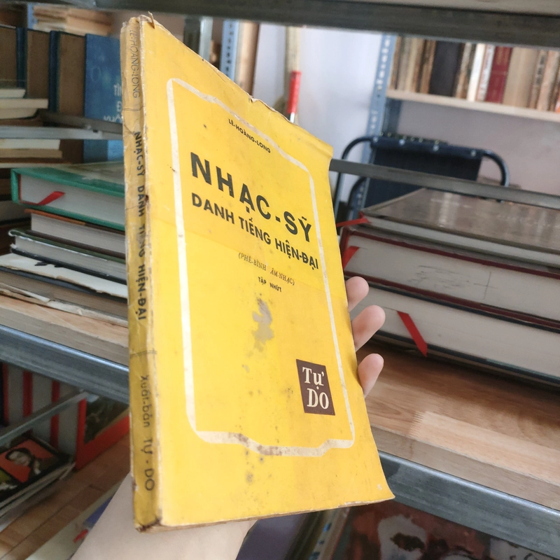 NHẠC SỸ DANH TIẾNG HIỆN ĐẠI 290445