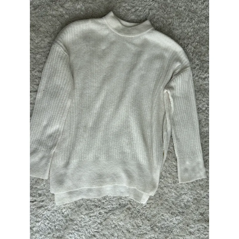 Áo len trắng HM size XS form rộng  937267