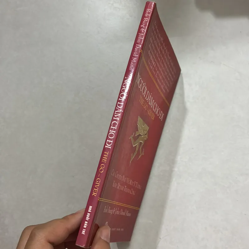 Người dám cho đi: câu chuyện nhỏ về một ý tưởng kinh doanh thành (t01) 750965