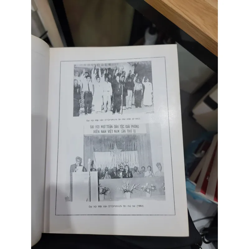 Chung một bóng cờ 596191