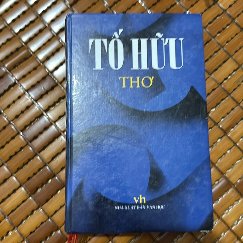 Thơ Tố Hữu - Đông Tây xuất bản 501573