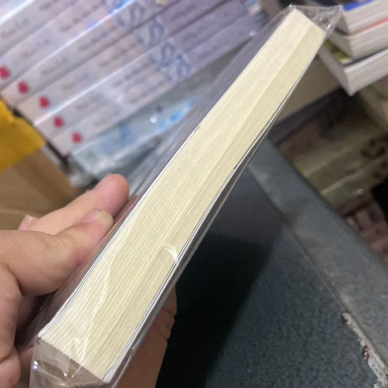 (Trinh thám) - Khách sạn ba đoá hoa hồng - Augusto De Angelis 977418