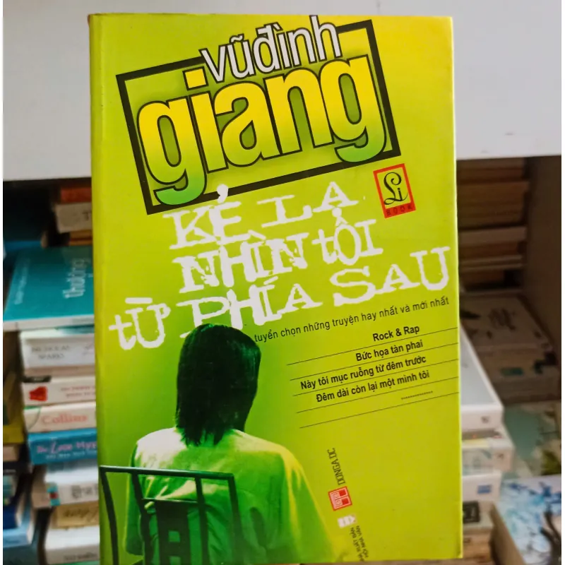 Kẻ lạ nhìn tôi từ phía sau🌻 1004216