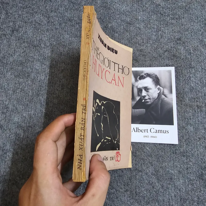 Thế giới thơ huy cận - xuân diệu 1004978