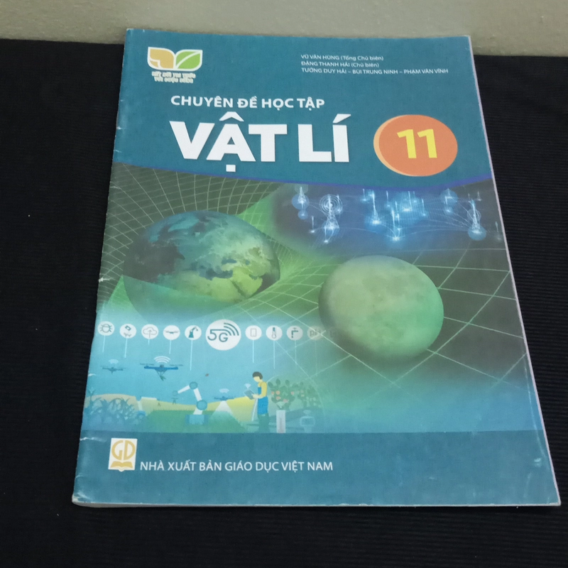 Chuyên Đề Học Tập Vật Lí Lớp 11-Kết Nối Tri Thức Với Cuộc Sống  550852