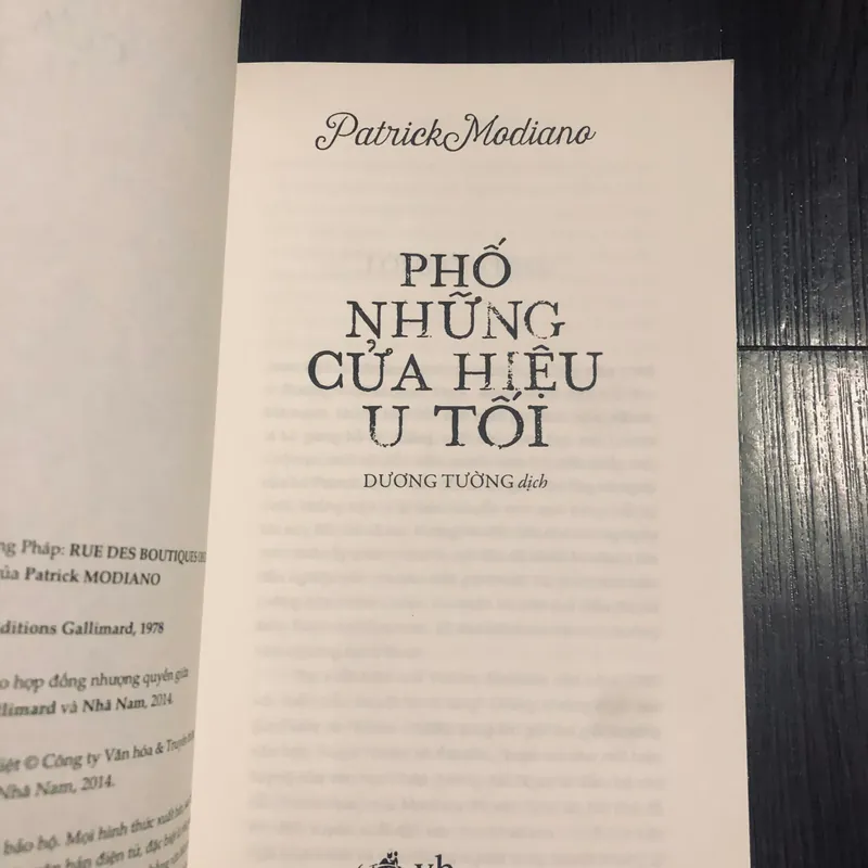 Phố cửa hiệu u tối 562173