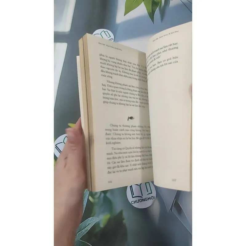 Tuổi Trẻ Khát Vọng Và Nỗi Đau - Rando Kim 961257