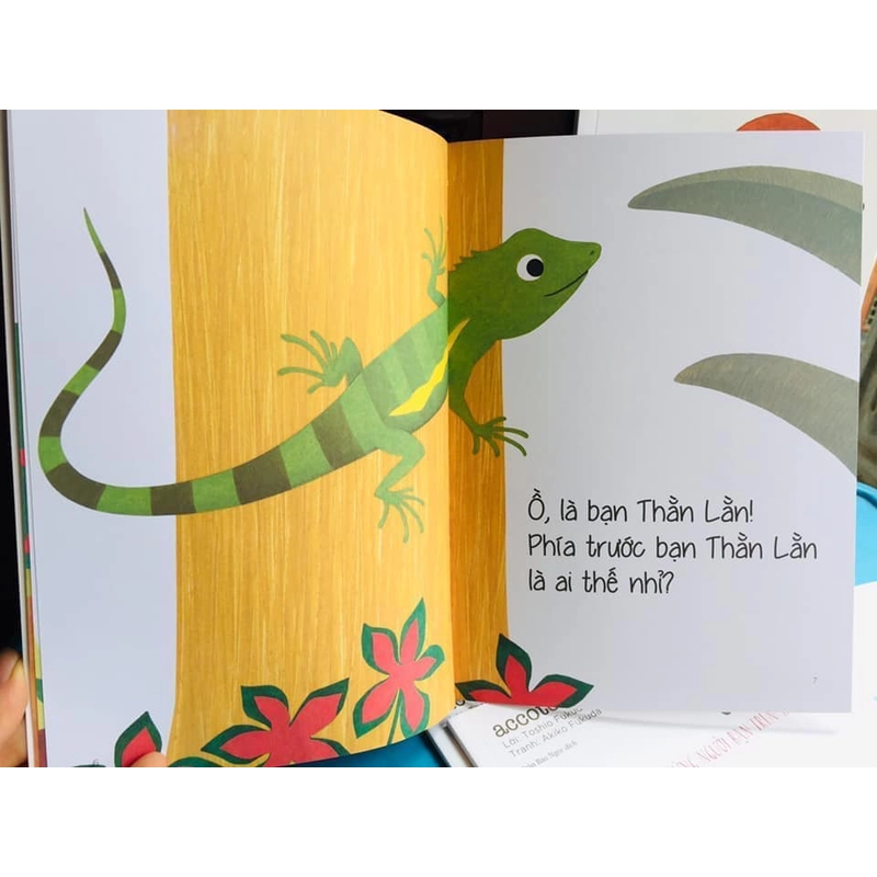 Ehon Ai ở sau lưng bạn thế? (bộ 6 cuốn) 536278