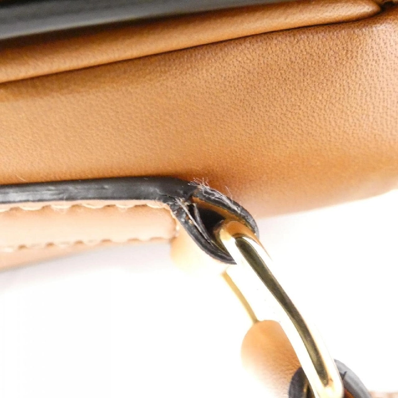 Túi xách đeo vai Céline Teen Triomphe 188882BZ4 613807