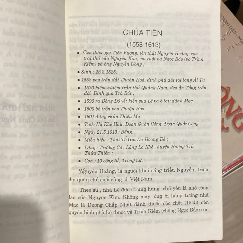 CHÍN ĐỜI CHÚA, MƯỜI BA ĐỜI VUA NGUYỄN (XB 1998) 502416